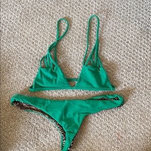 Acacia bikini set, Top (p) bottoms (s)